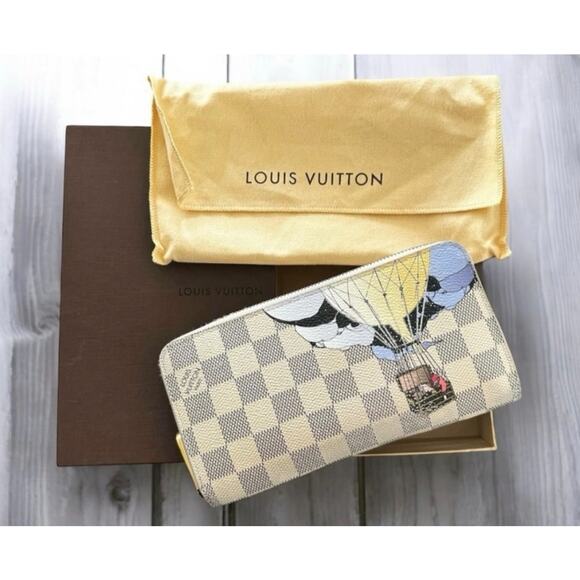 Louis Vuitton Limited Edition Damier Azure Illustre Hot Air Balloon Wallet EUC - Picture 1 of 11